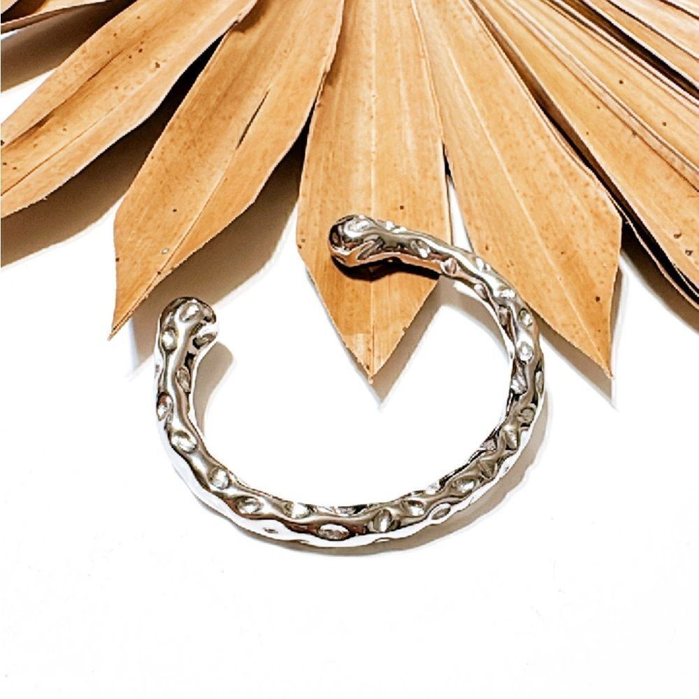 Minimalist silver bangle M325 - Picture 3 of 5